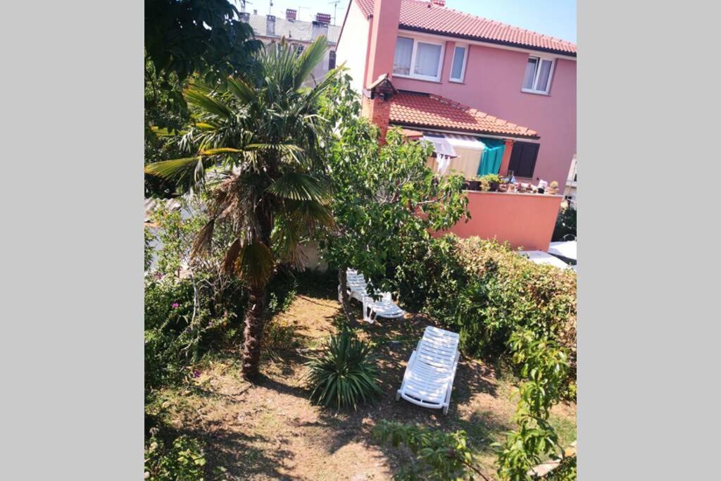 プーラCasa Di Nonna Pina, Kuca U Blizini Areneアパートメント エクステリア 写真